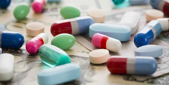 原料藥板塊估值低位凸顯投資機遇，生物制品行業(yè)蓄勢待發(fā)